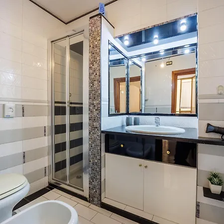 Peddy House * نابولي